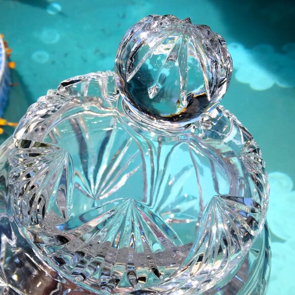 Vintage Deep Cut Heavy Clear Crystal Glass Lidded Temple/Ginger Jar - Picture 5 of 11